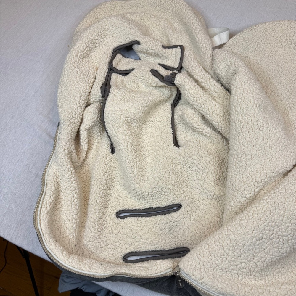 JJ‎ Cole Bundleme Infant Cozy Footmuff Stroller Snowsuit Gray Sherpa Lined - Picture 2 of 6